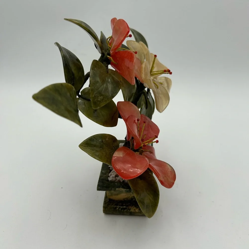 Vintage Floral Stone Arrangement in Red and Cream